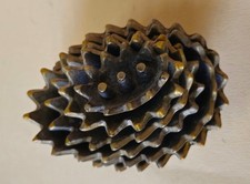 2 séries de cendriers hérissons modèle Walter Bosse sans marque, très on état