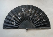 Eventail peint à décor de