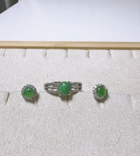 Parure en jade jadéite