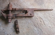 Ancien Etau De Forgeron - 108