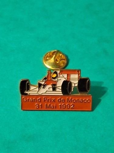 Pin grand prix - pin's, de