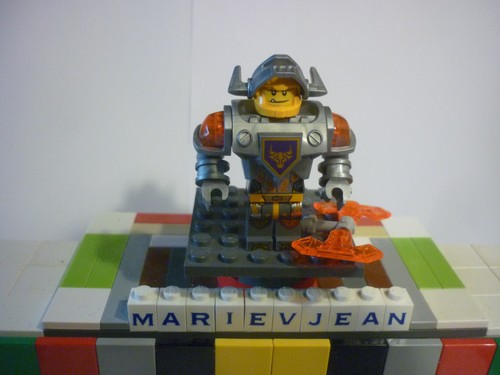 Lego minifigures nexo - lego,