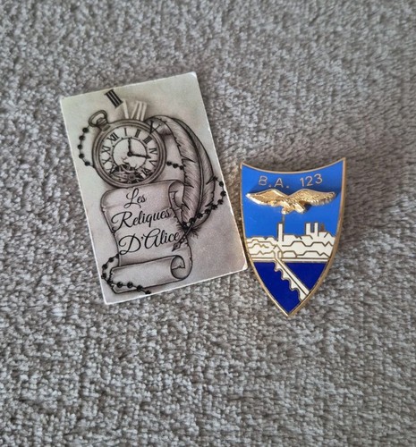 Insigne pucelle base - pucelle,