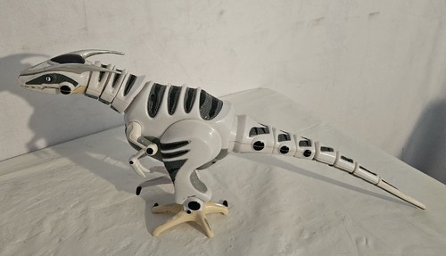 Roboraptor white robotic - roboraptor,