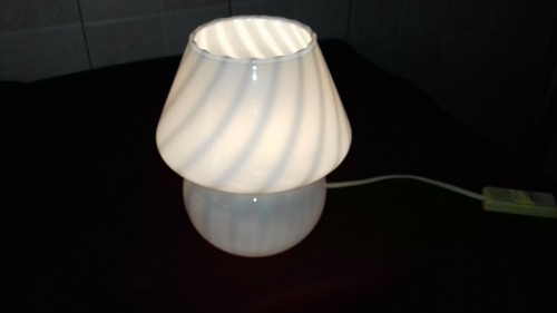 Belle lampe table - table, champignon