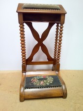 PRIE-DIEU NOYER MASSIF PIEDS TOURNES TAPISSERIE D'ORIGINE XIXè NAPOLEON III