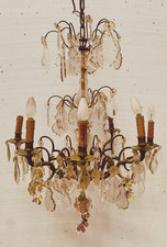 lustre louis XV en bronze à huit lumière décor de pendeloques taillé .XX siècle.