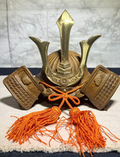 Ornement de casque japonais