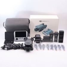 DJI Mavic 3 Pro Fly More Combo