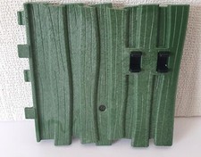 GRANDE BARRIERE EN BOIS VERT