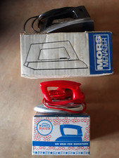 2 fers a repasser jouet des années 60; neufs avec boite