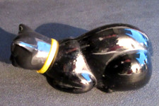 Flacon à parfum en opaline, AVON, vers 1970: Chat noir au collier jaune