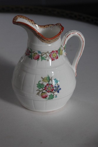 Pot lait crème tripode - à,