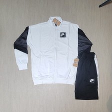 Survetement NIKE. Taille XXL
