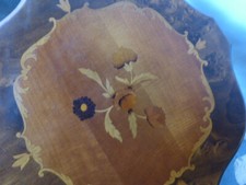 joli gueridon ,table tripode marquetée , sellette vintage  (gp)