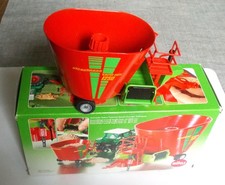 remorque malaxeur de fourrage  metal  - 2450- 1:32  siku en boite