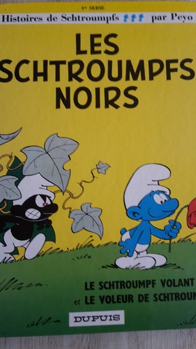 Livre les schtroumpfs - livre,