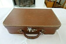 malette valise de couturiére , d enfant ancienne