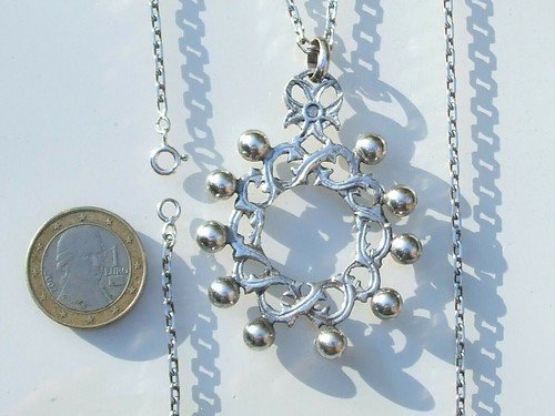 Beau pendentif dizainier - beau,