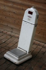 Balance de pharmacie TESTUT 1960  meuble industriel objet industriel décoration