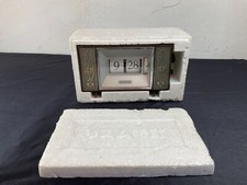 RHYTHM  REVEIL SPACE AGE année 60-70 Alarm flip clock -