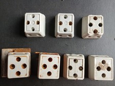 7 Prises carrées en porcelaine matériel électrique ancien