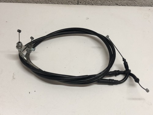 Une paire cable gaz - cable,