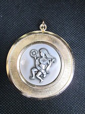 Pendentif médaillon aluminium