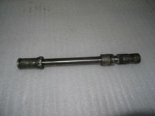 B1. Honda CBX 750 RC17 Axe De