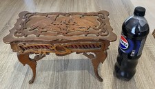 Table Bois Sculptée Maîtrise Miniature Boîte À Bijoux ancienne en état