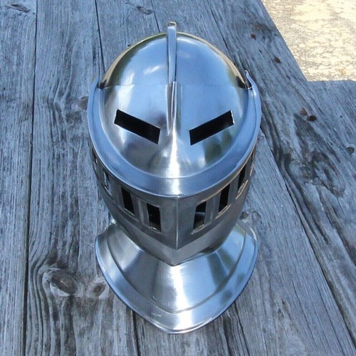 Casque chevalier fermé - casque,