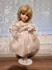 ancienne poupée tête main et pieds porcelaine danseuse avec support H 40 cm