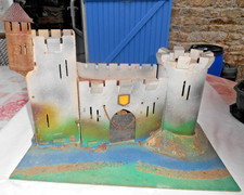 chateaux fort ancien an 60  jouet ancien en l'état pont levi a réparer