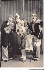 CAR-ABCP10-0916 - CIRQUE - TROIS HOMMES DEGUISES EN CLOUNE