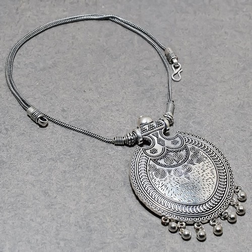 Pendentif chaîne bijou - , ancien