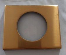1 plaque bronze doré legrand