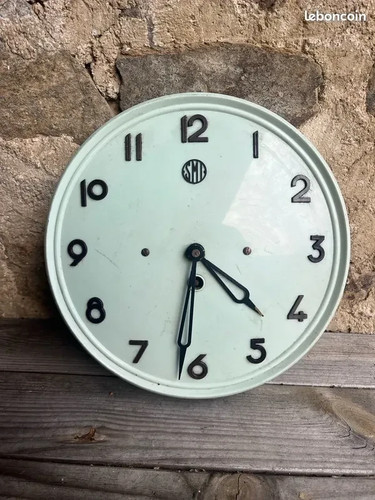 Horloge murale plastique smi - murale,