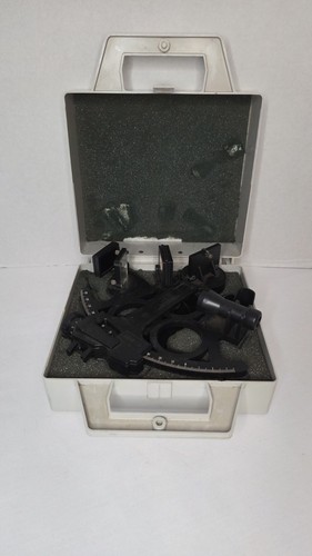 Davis instruments mark - davis,
