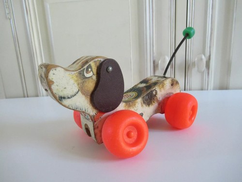 Ancien jouet le chien - le,