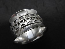 Rond de serviette ancien