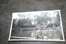  Original   Agfa Brovira ancienne  photo enfant au bord de l'eau