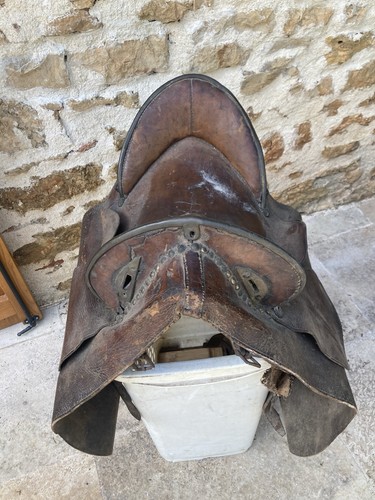 Selle militaire ancienne - militaire,