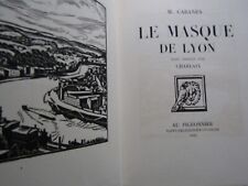 Le Masque de Lyon / Cabanes /