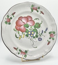 Plat en faïence de l’Est
