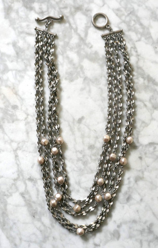 Biche bere collier - de,