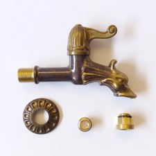 Robinet en laiton avec raccord