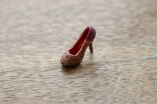 fève chaussure escarpin