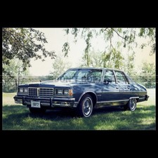Photo A.034130 PONTIAC BONNEVILLE BROUGHAM SEDAN 1977