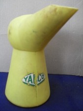 BROC A HUILE de GARAGE " YACCO  "    en plastique ANNÉES 60 70