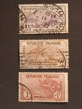 3 timbres France orphelins de